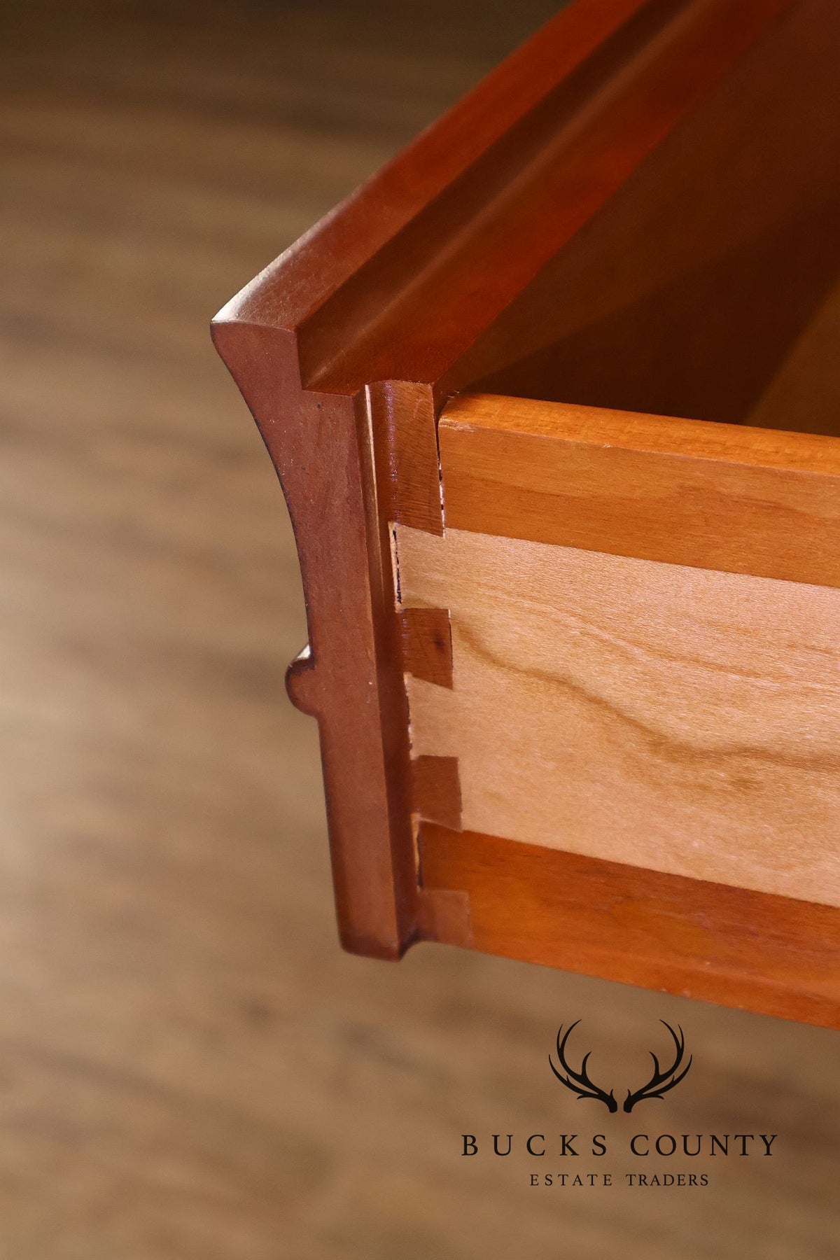 Ethan Allen 'Medallion' Cherry Flip-Top Server