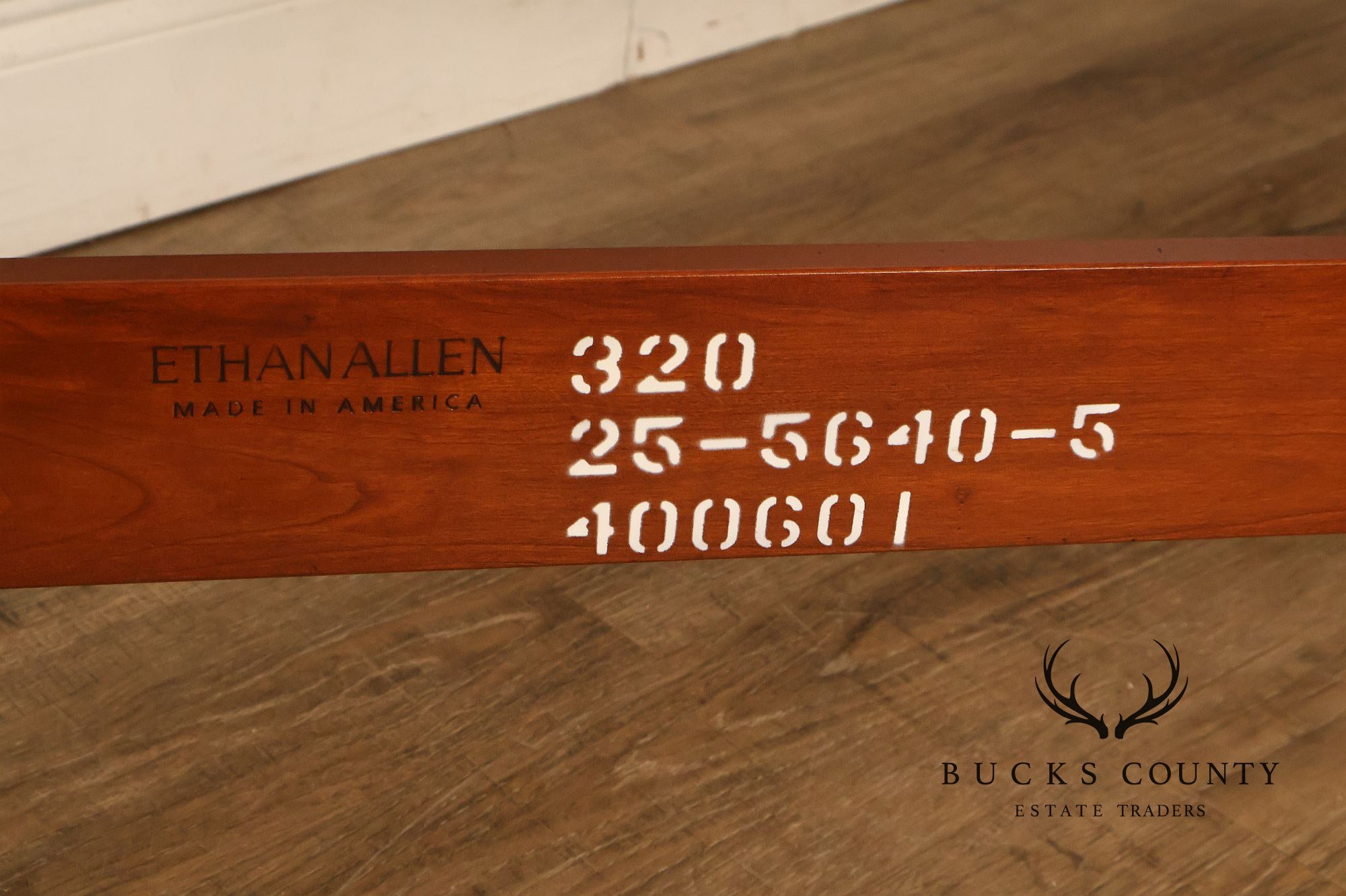 Ethan Allen Medallion Collection Cherry Queen Sleigh Bed