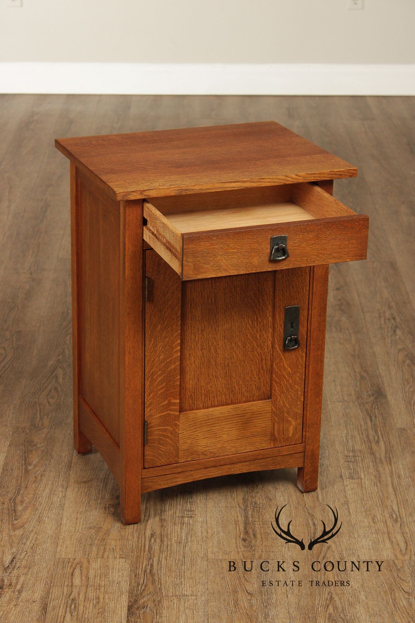 Stickley Mission Collection Oak Pair Of Cabinet Nightstands