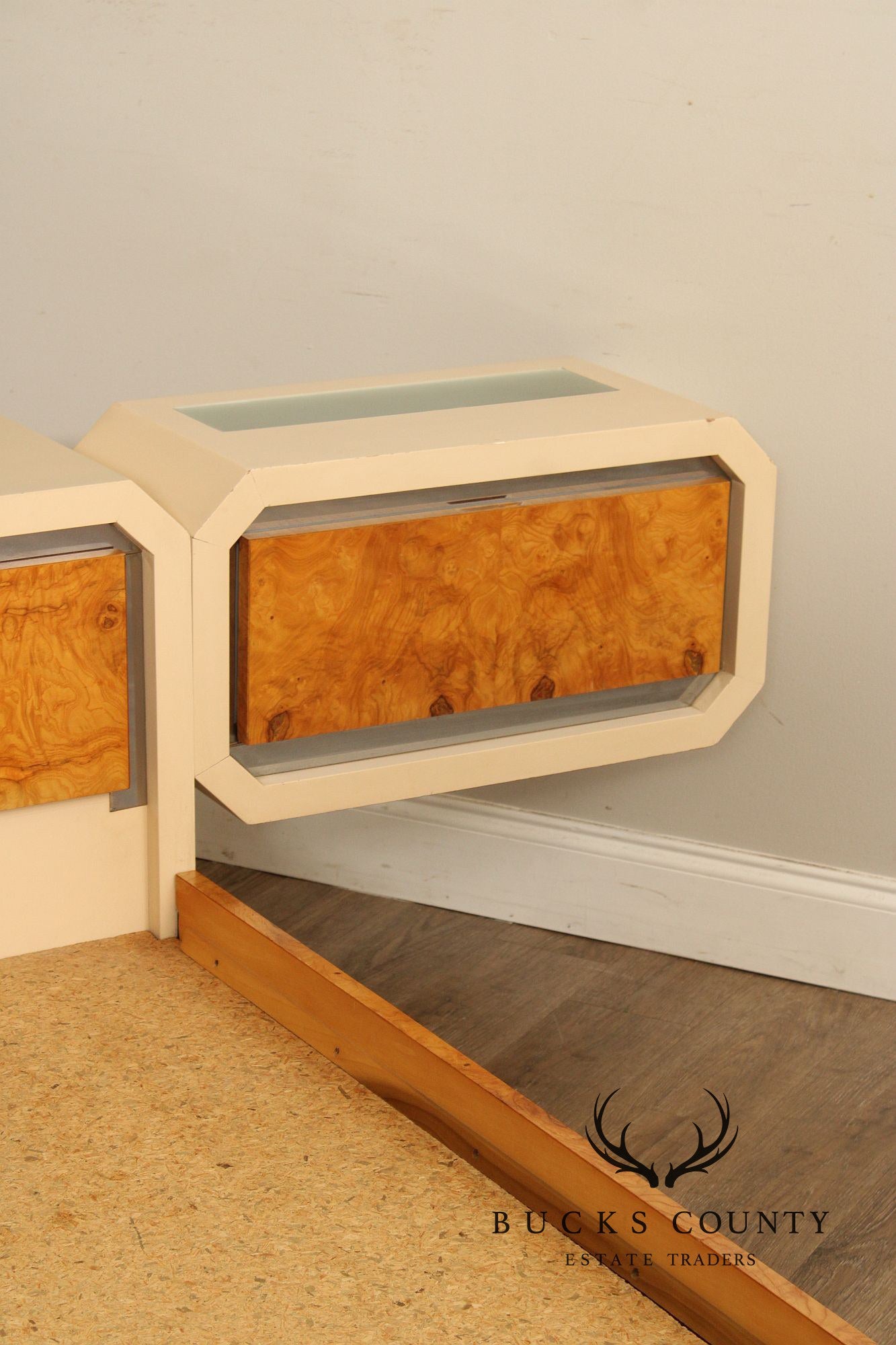 Pace Collection Mid Century Modern Burlwood Queen Size Platform Bed With Floating Headboard And Nightstands