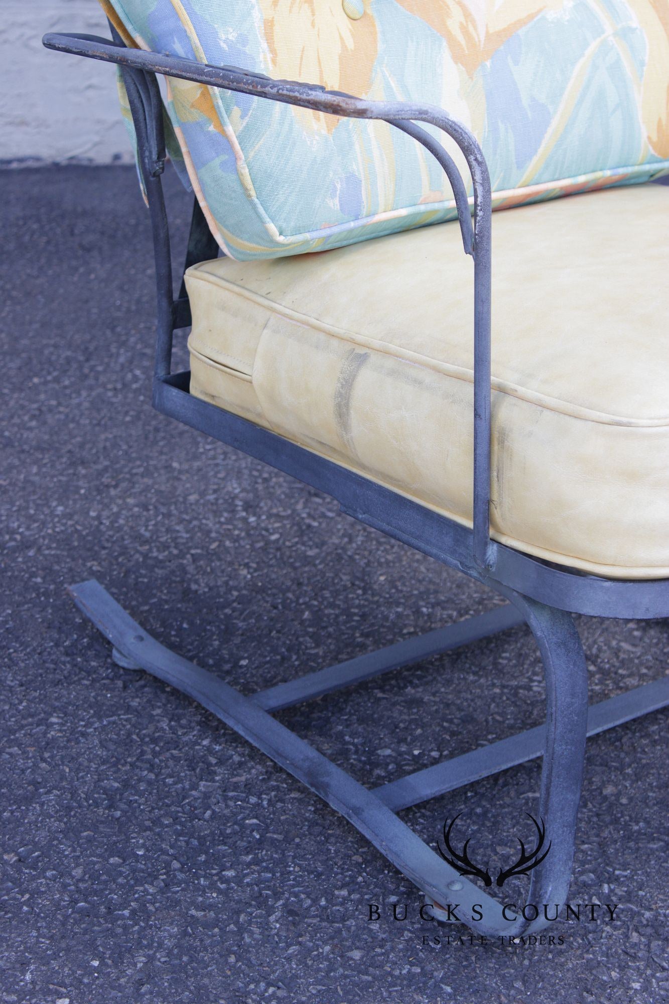 Woodard 'Chantilly Rose' Cast Iron Outdoor Lounge Chair