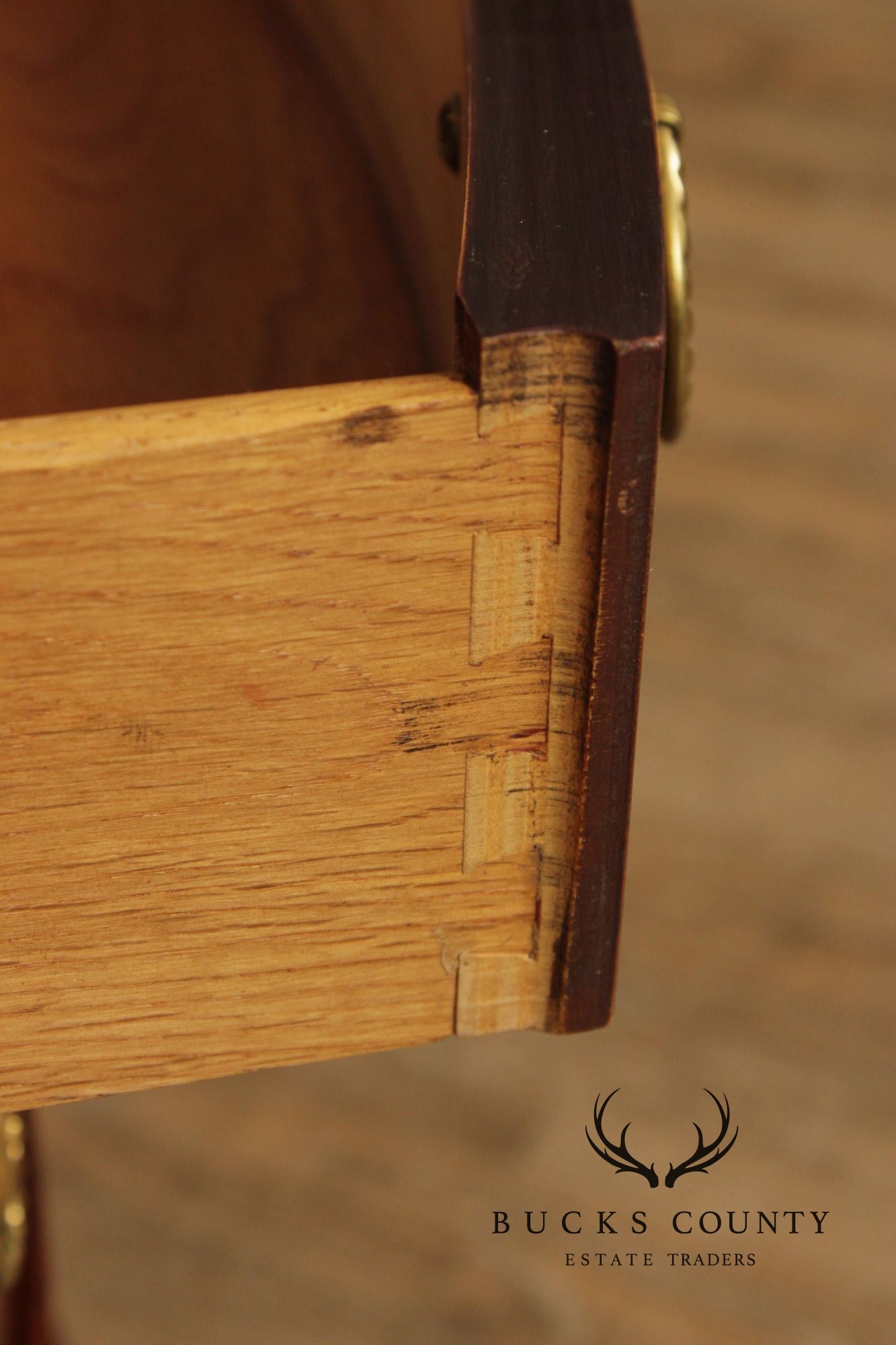 Councill Craftsmen Hepplewhite Style Mahogany Bowfront Nightstand Chest