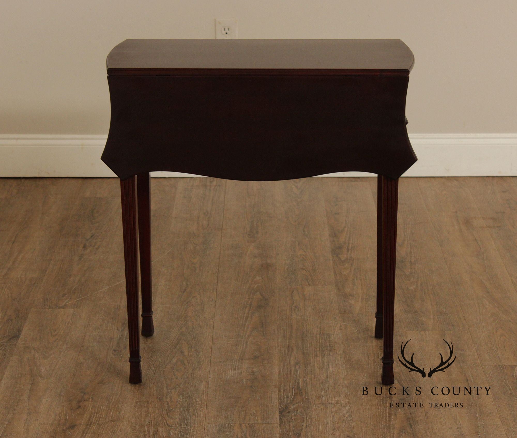 Ellwood Souder & Sons Collector's Group 1930's Mahogany Pembroke Table