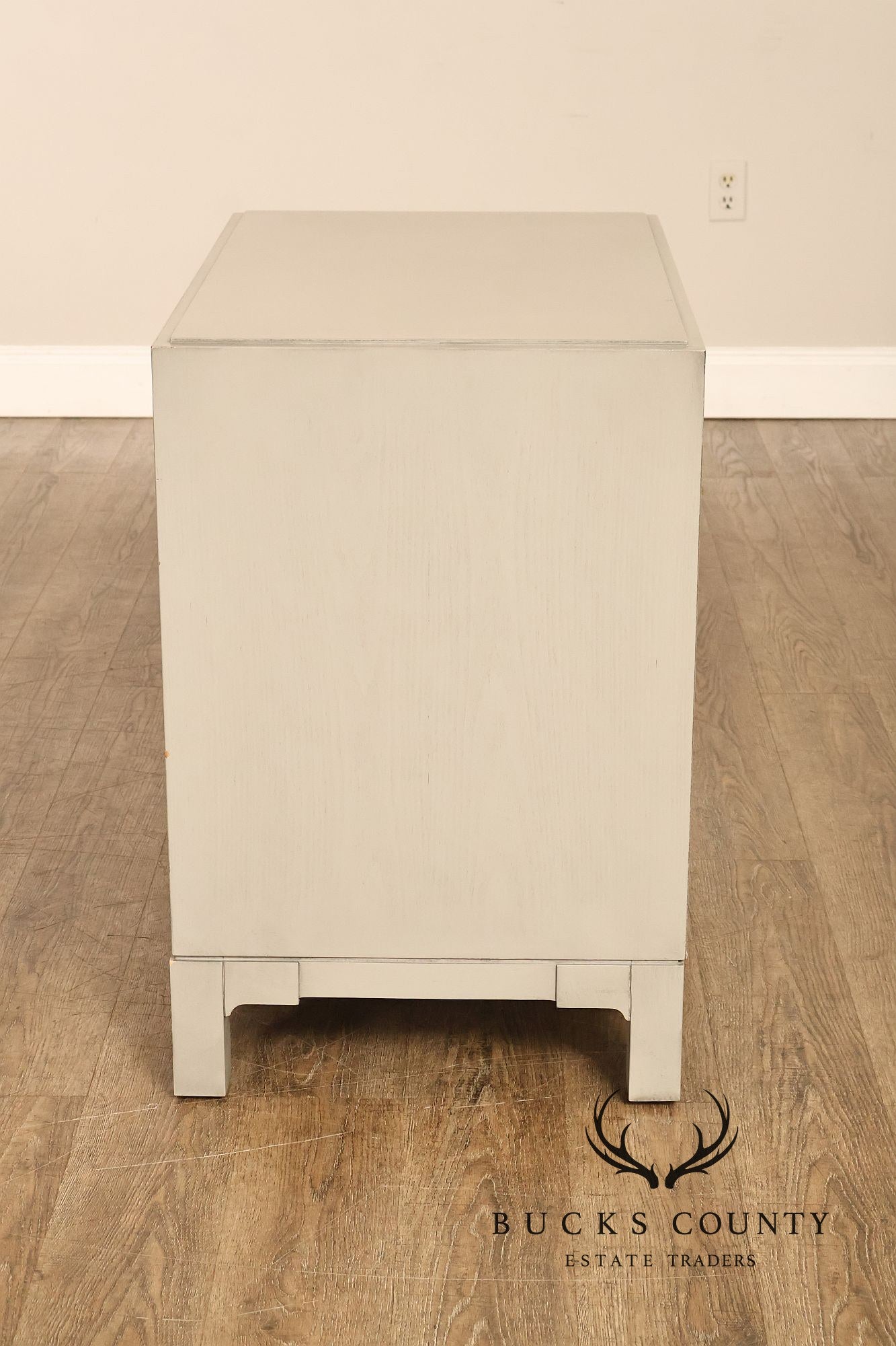 Vanguard Furniture Contemporary Pair Of Grey Three Drawer Chests Night Stands