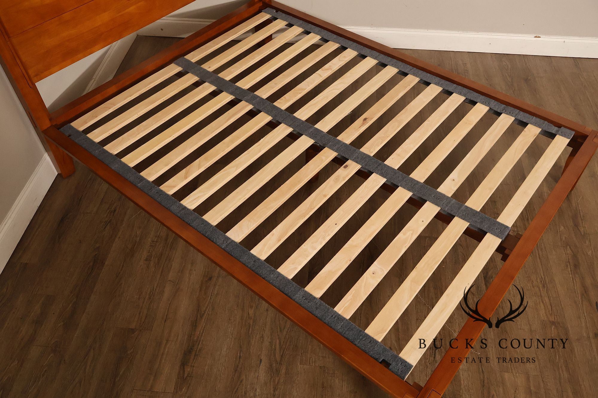Thuma 'Classic' Queen Bed frame