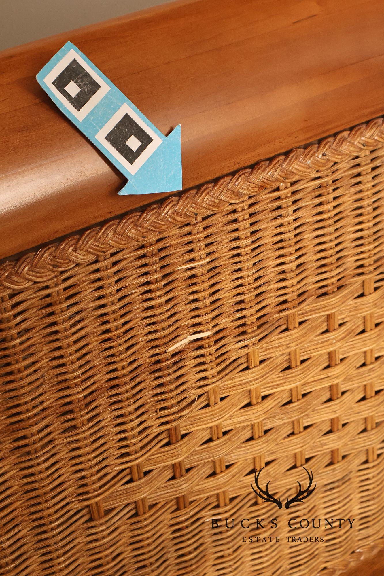 Lexington Cherry And Wicker Queen Sleigh Bed