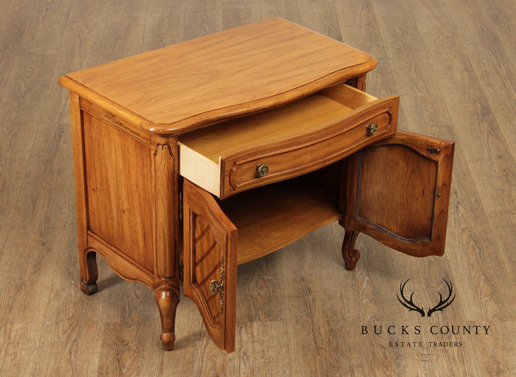 Thomasville 'Camille' French Provincial Style Pair of Nightstands
