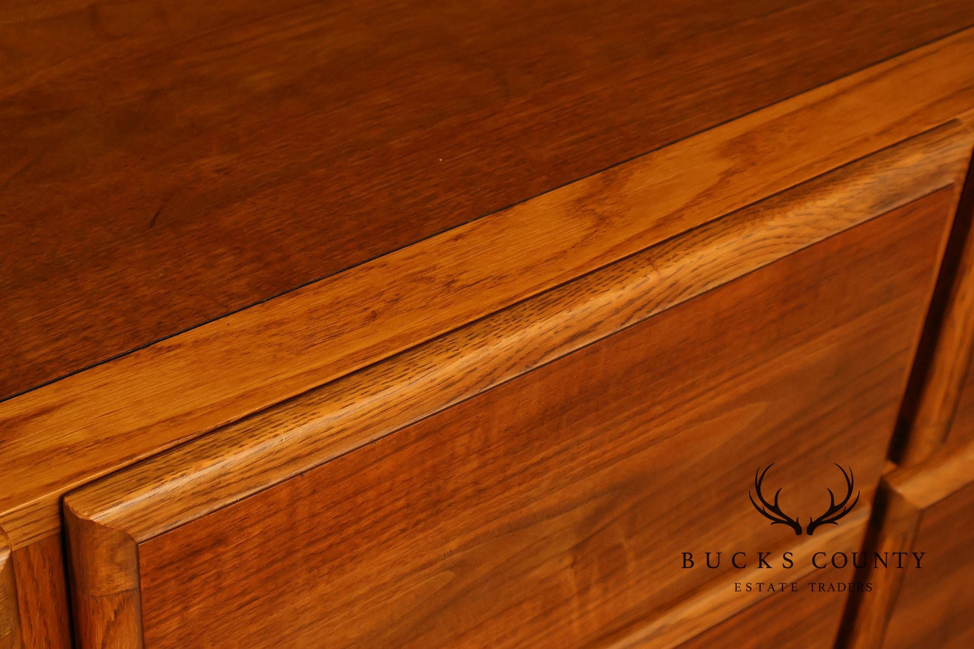 Lane Mid Century Modern Walnut 9 Drawer Dresser