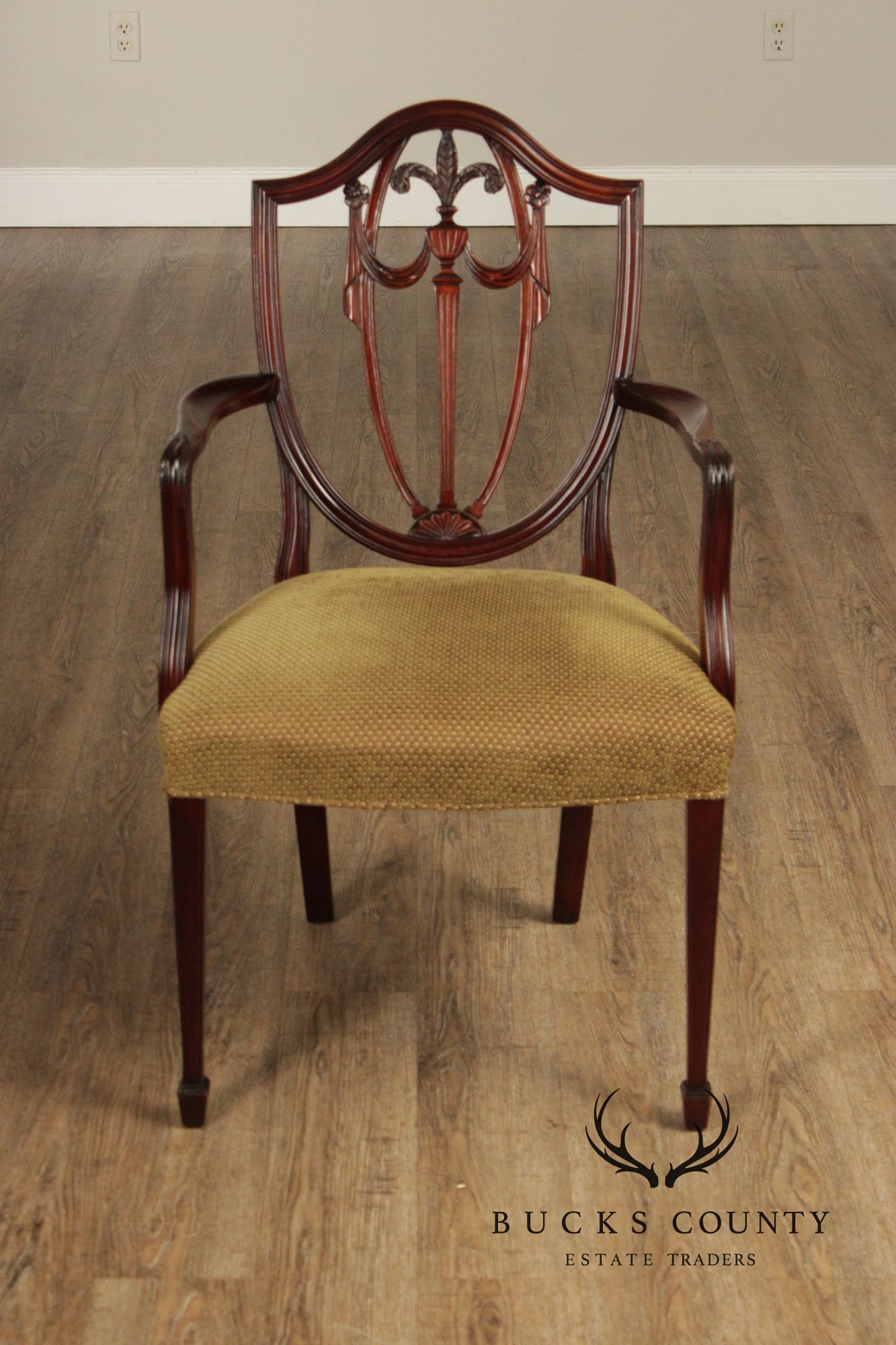 Kindel Hepplewhite Set Of 8 Mahogany Shield Back Dining Chairs