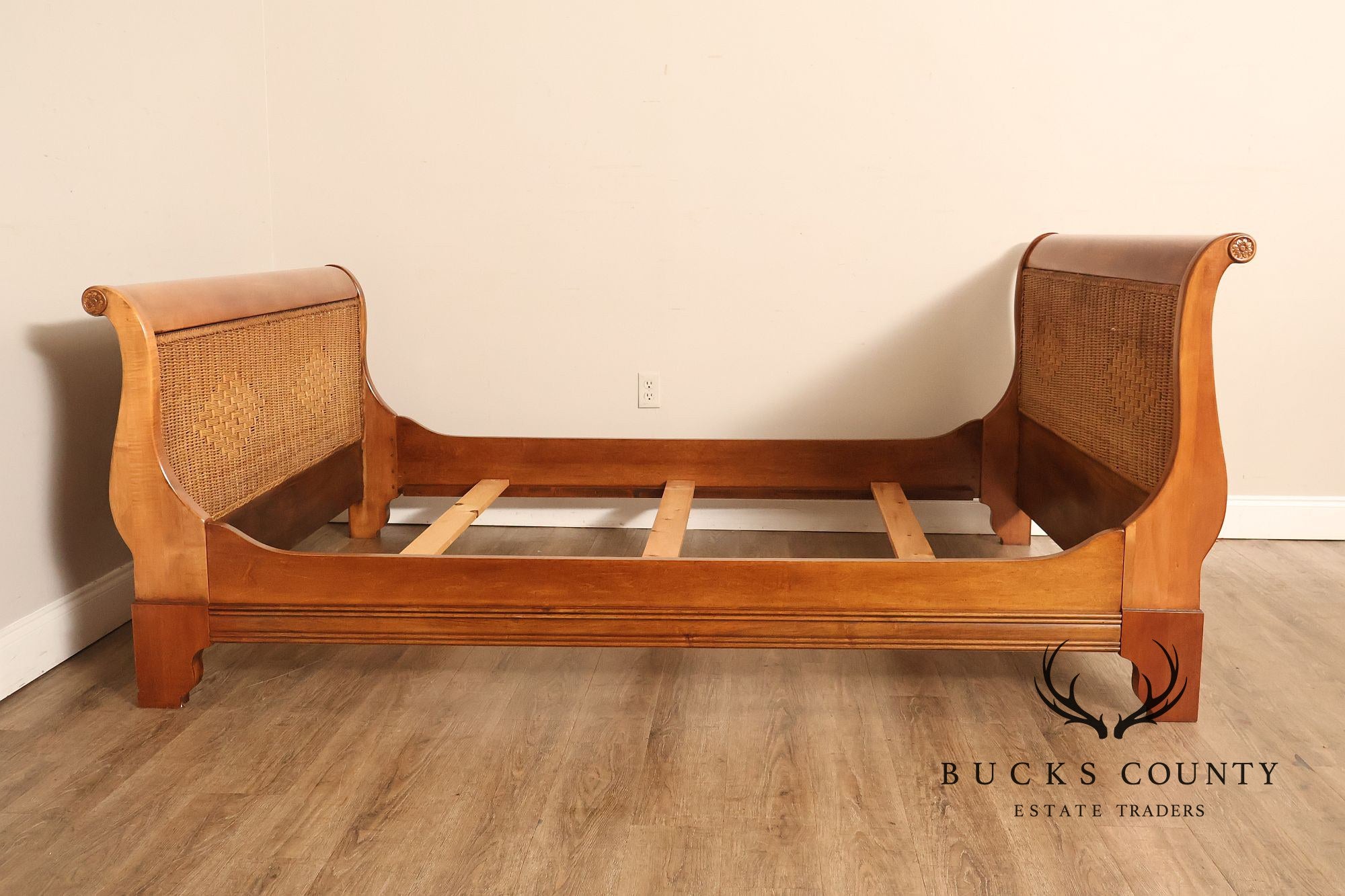 Lexington Cherry And Wicker Queen Sleigh Bed