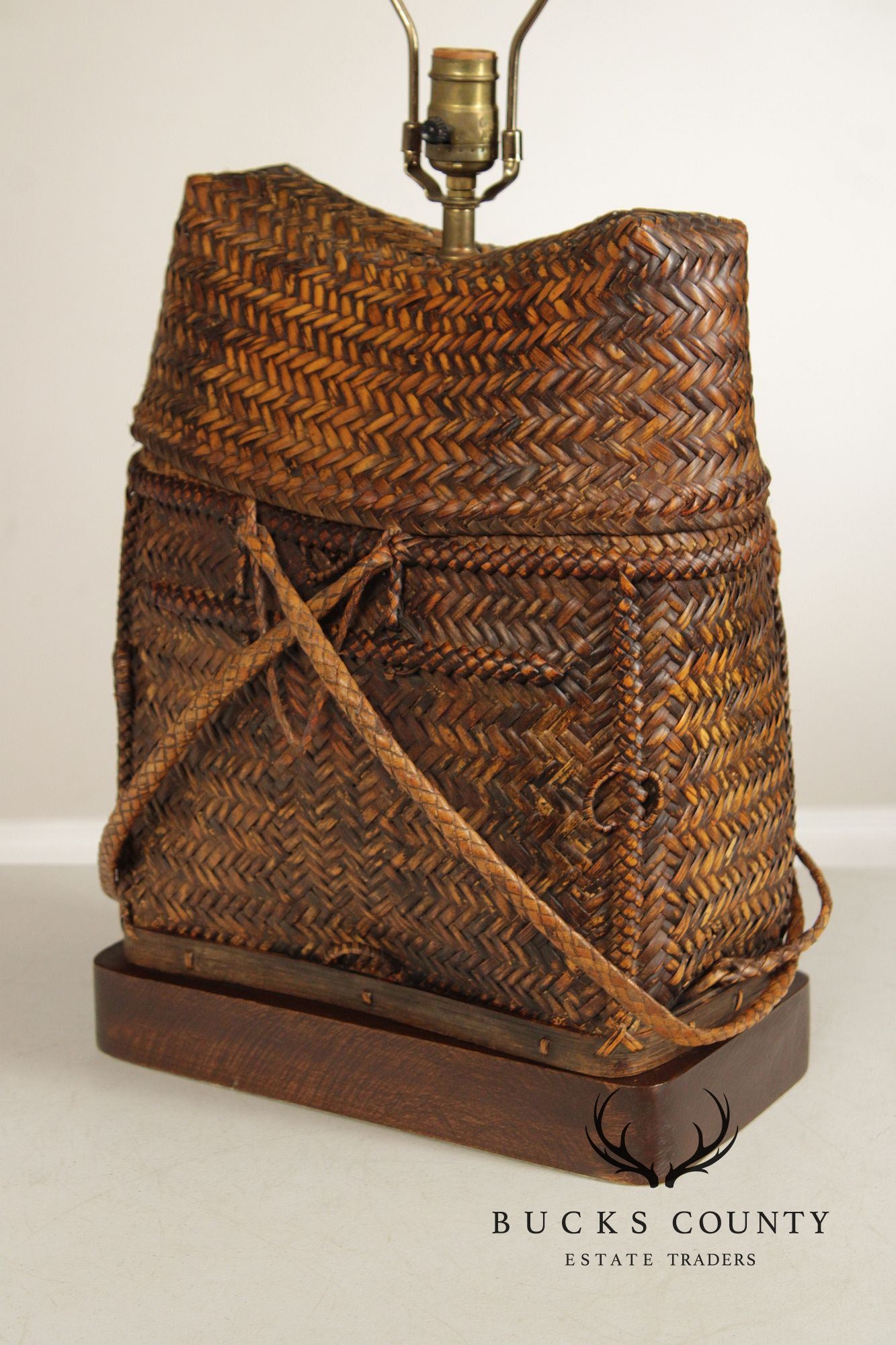 Asian Vintage Woven Wicker Basket Table Lamp