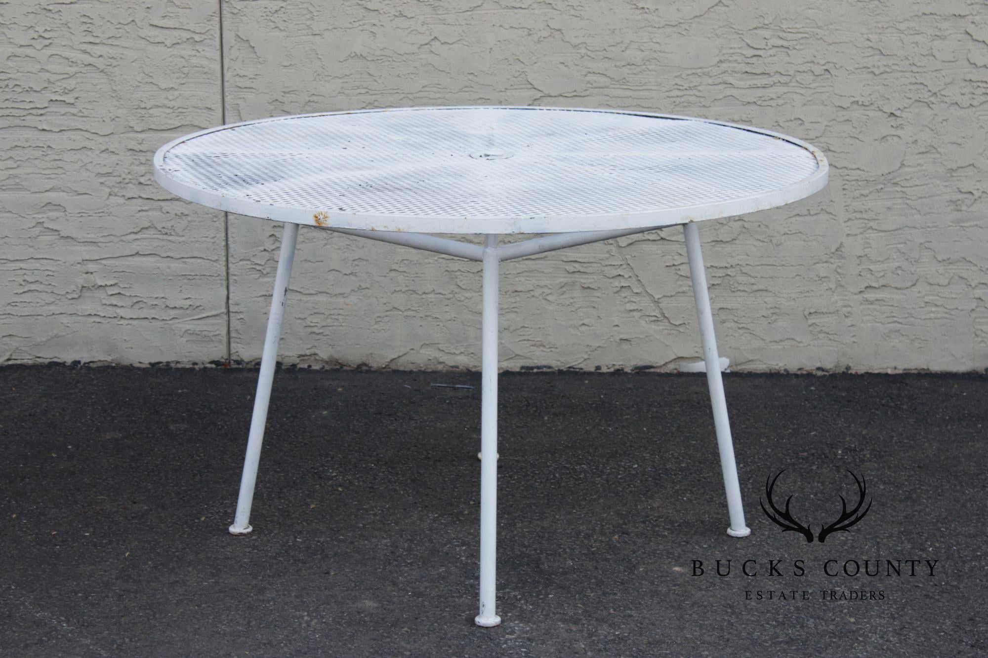Russell Woodard Mid Century Modern 'Sculptura' Round Dining Table