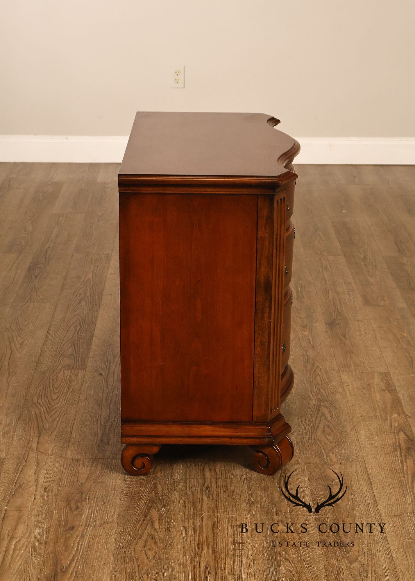 Ethan Allen 'Tuscany' Pair of Bedside Chests Nightstands