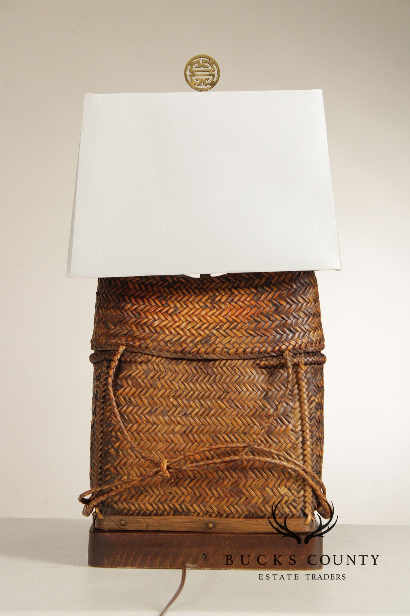 Asian Vintage Woven Wicker Basket Table Lamp