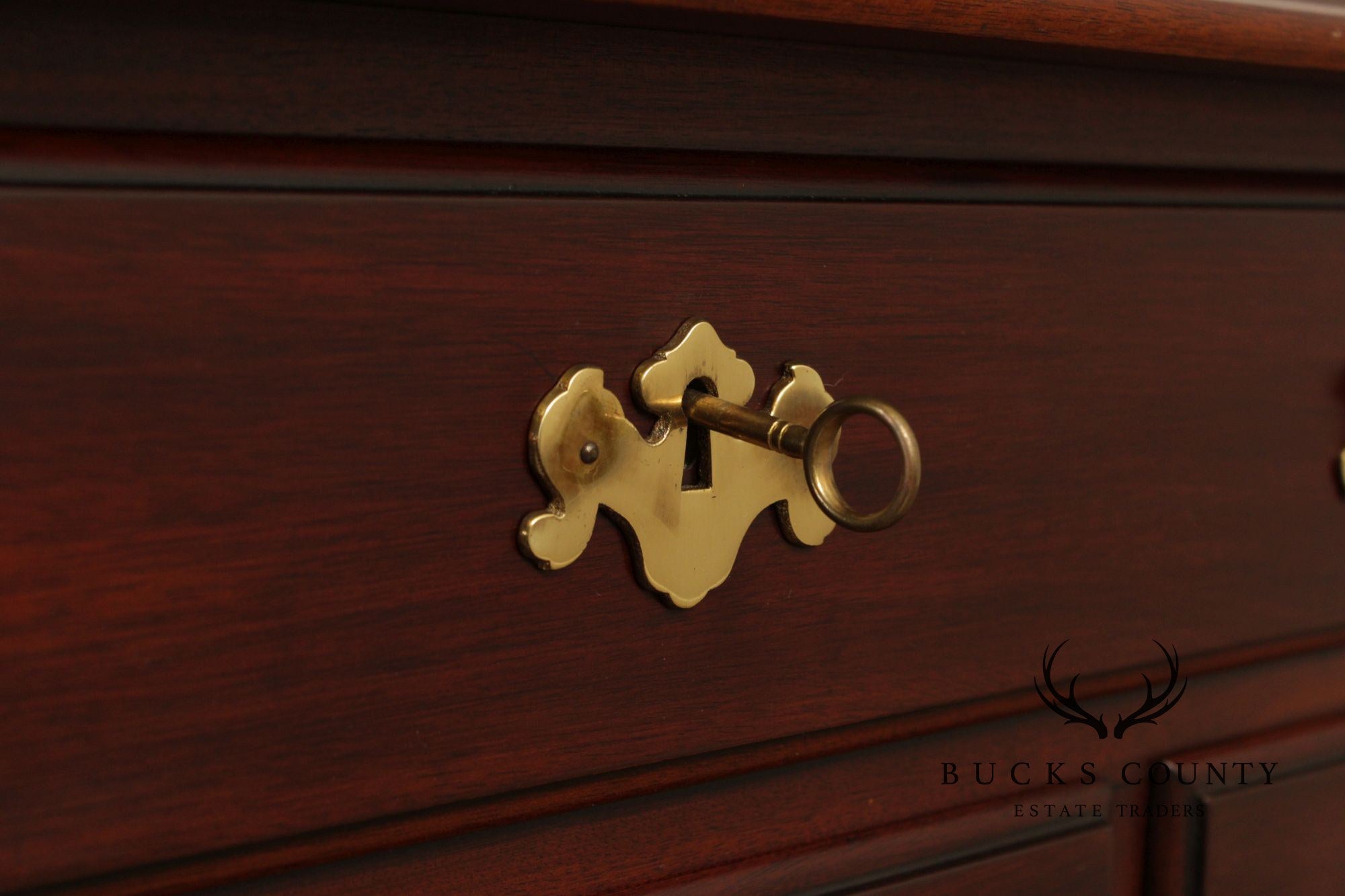 Henkel Harris Queen Anne Style Mahogany Lowboy