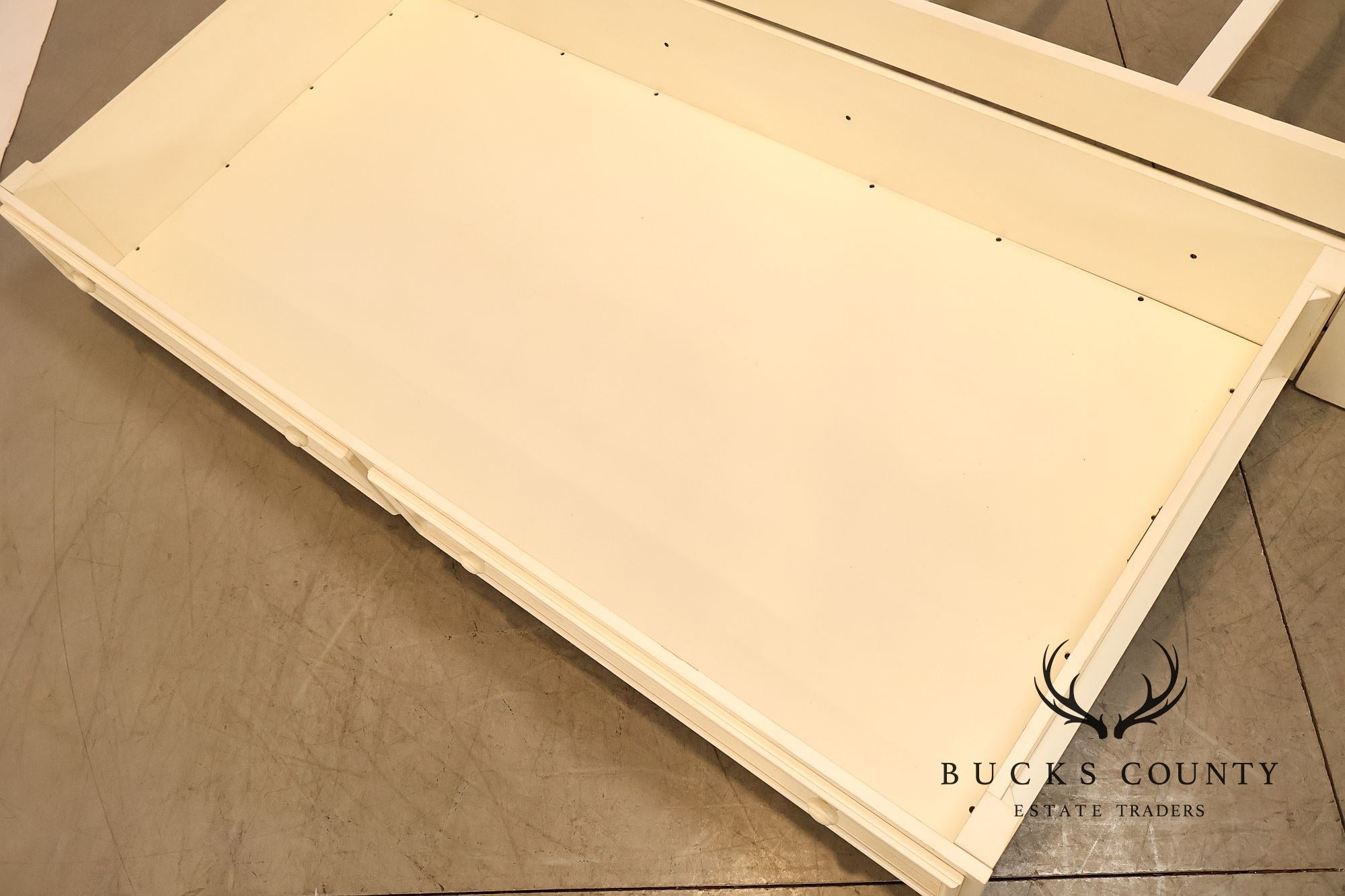 Ethan Allen Painted Beadboard Trundle Daybed