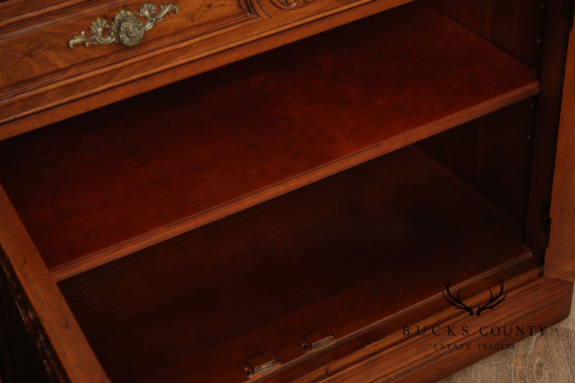 Henredon French Style Walnut Buffet Sideboard