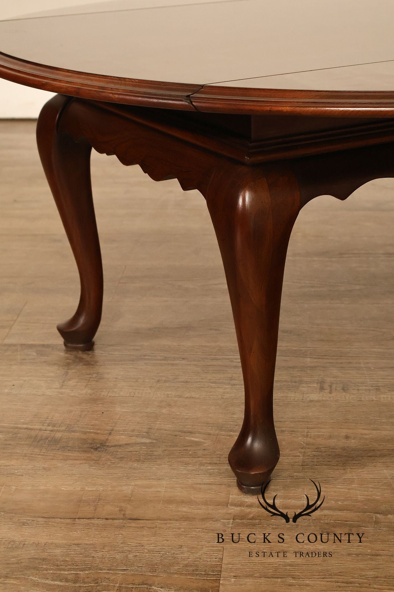 Ethan Allen Queen Anne Style Cherry Drop Leaf Coffee Table