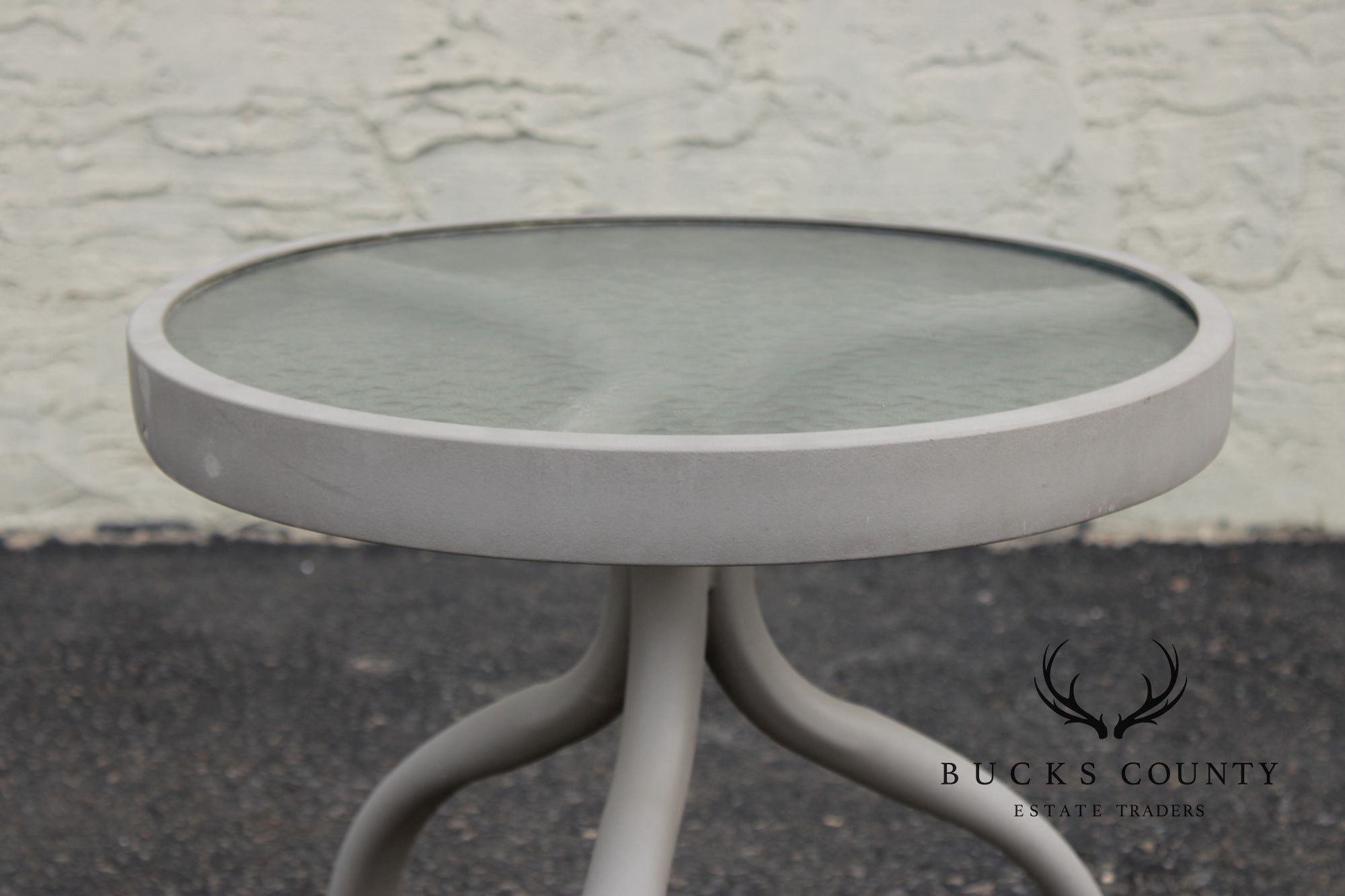 Woodard 'Ramsgate' Glass Top Aluminum Outdoor Round Patio Side Table