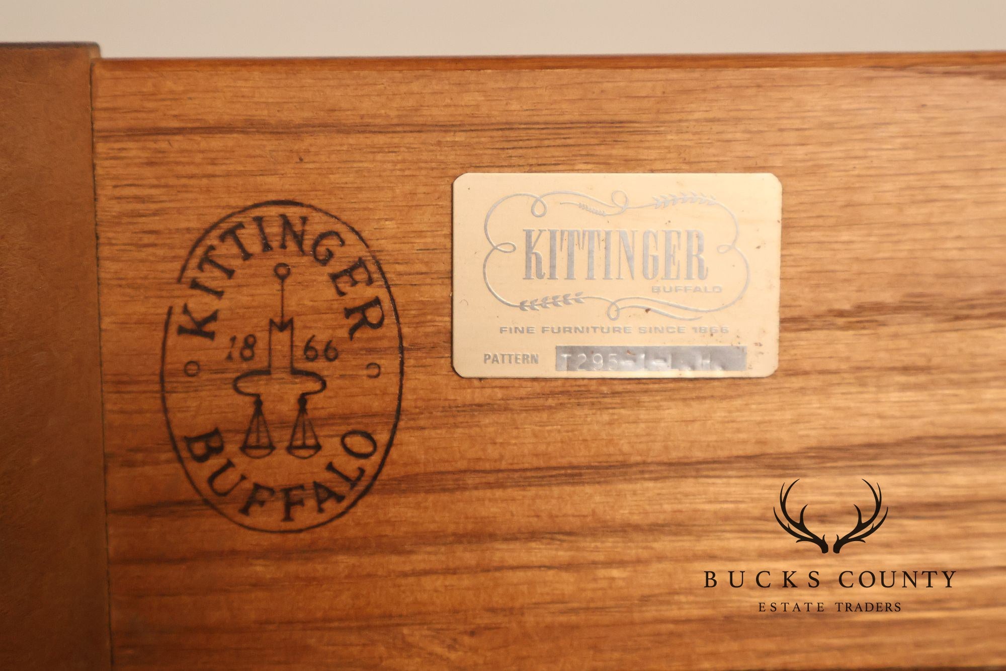 Kittinger Leather Top Round Rent Table With Drawers T295