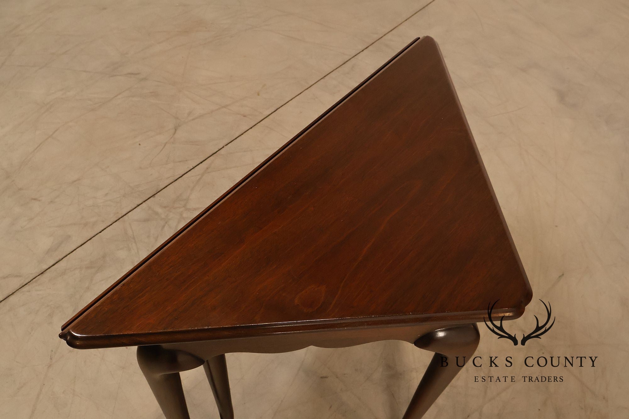 Kittinger Colonial Williamsburg Mahogany Drop-Leaf Napkin Table