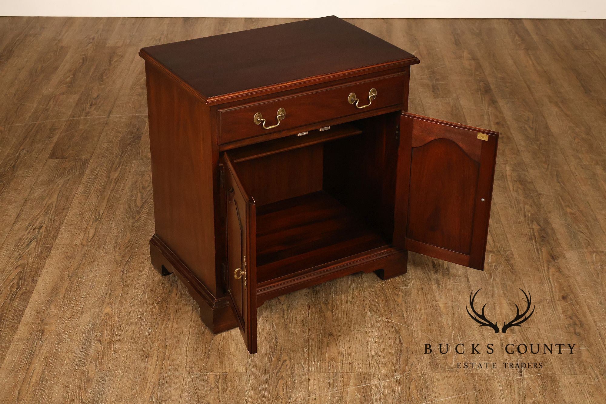Henkel Harris Mahogany Pair of Nightstands