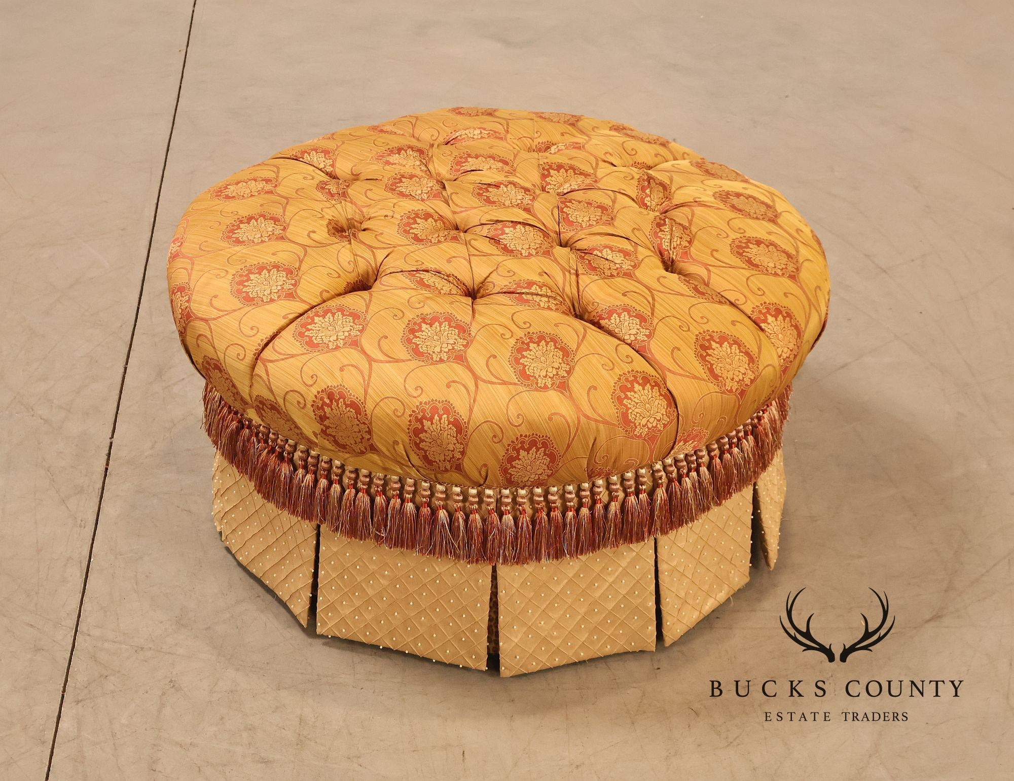 Key City Furniture Tufted Round Upholstered Ottoman With Fringe Skirt
