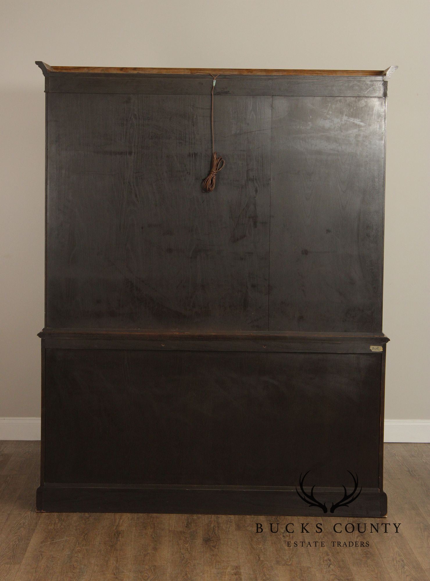 Baker Furniture Georgian Style Burled Oak Breakfront China Cabinet