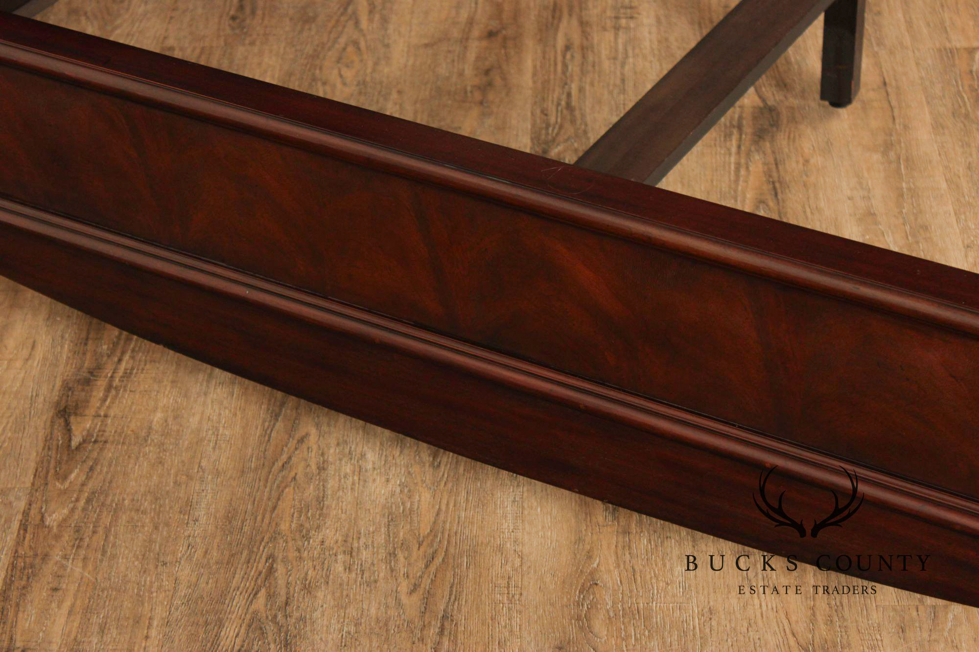 Henredon Rococo Style Mahogany Queen Bedframe