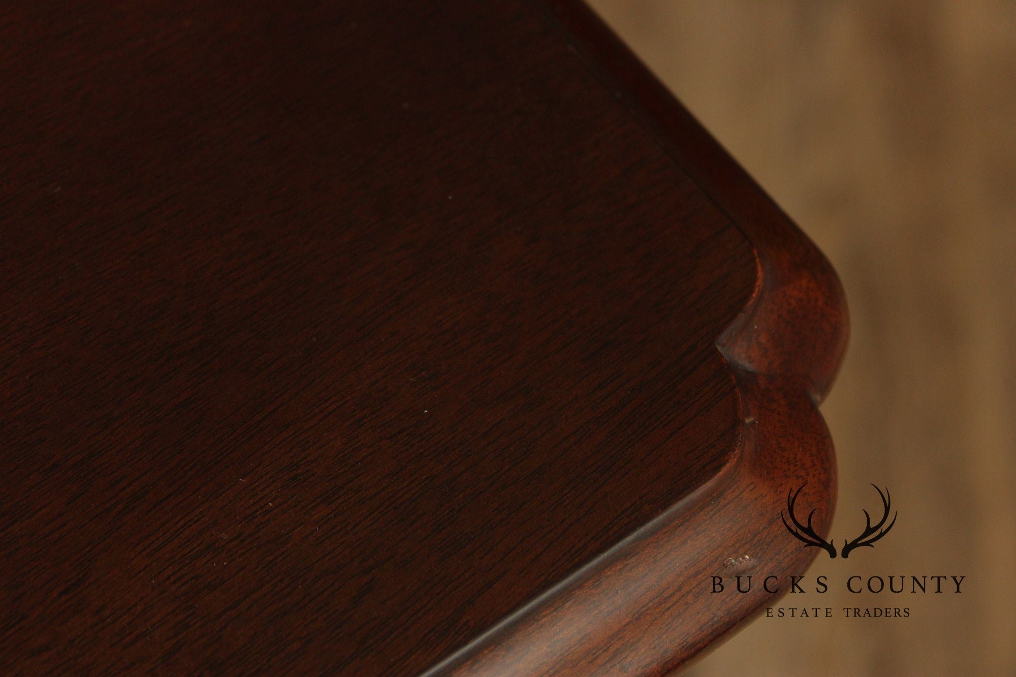 Councill Craftsmen Georgian Style Mahogany Shell Carved Lowboy