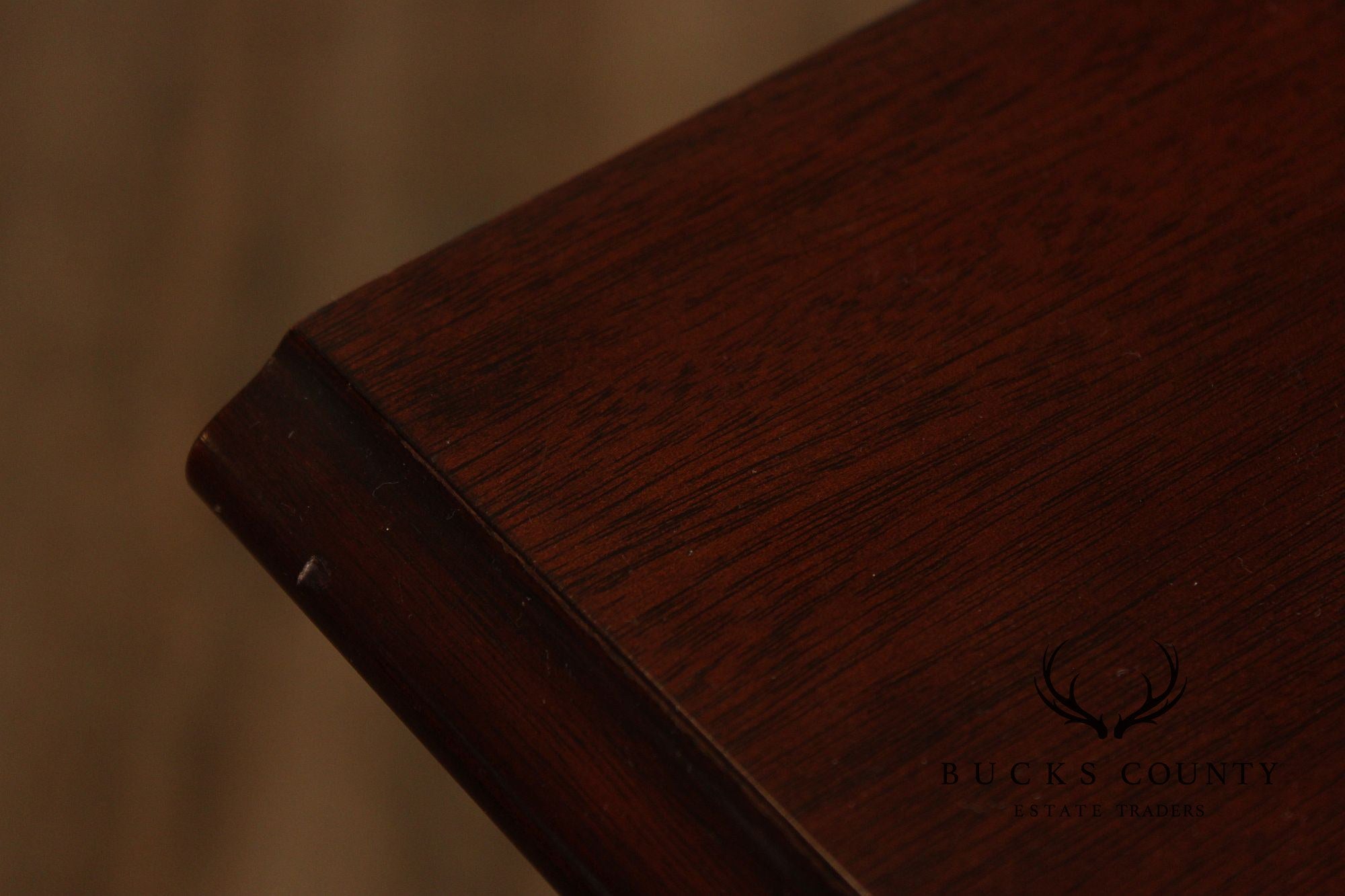 Councill Craftsmen Georgian Style Mahogany Shell Carved Lowboy