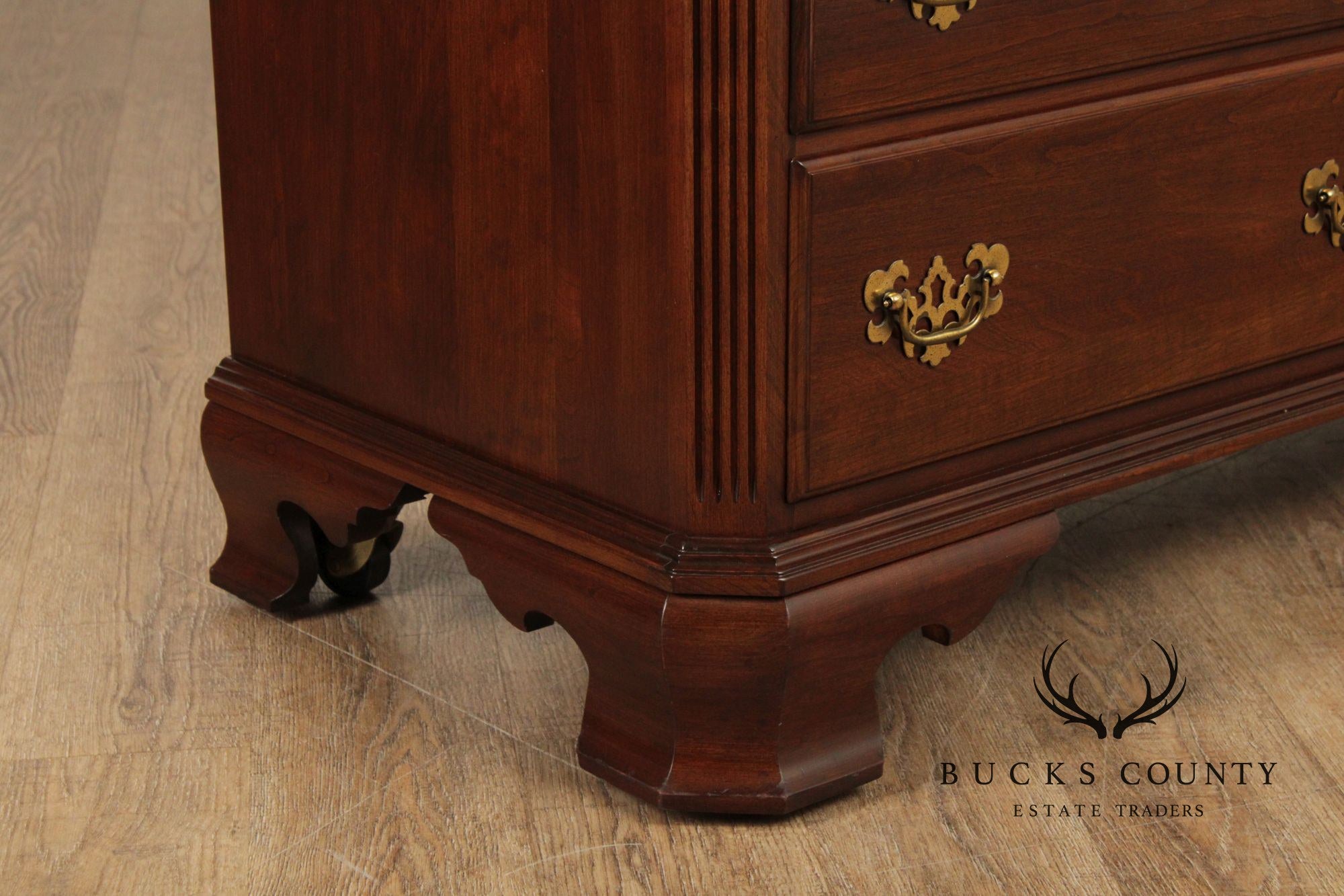 Ethan Allen Georgian Court Dresser With Tri-Fold Mirror