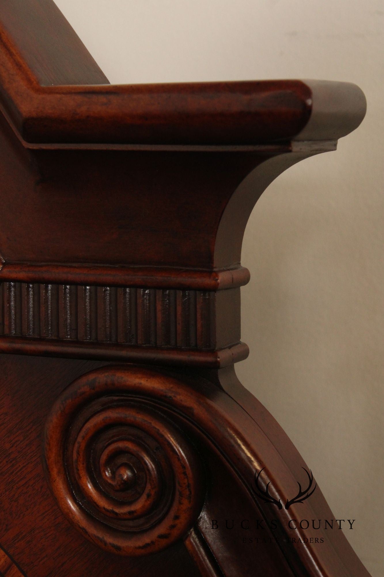 Thomasville Kent Park Queen Size Mahogany Bed