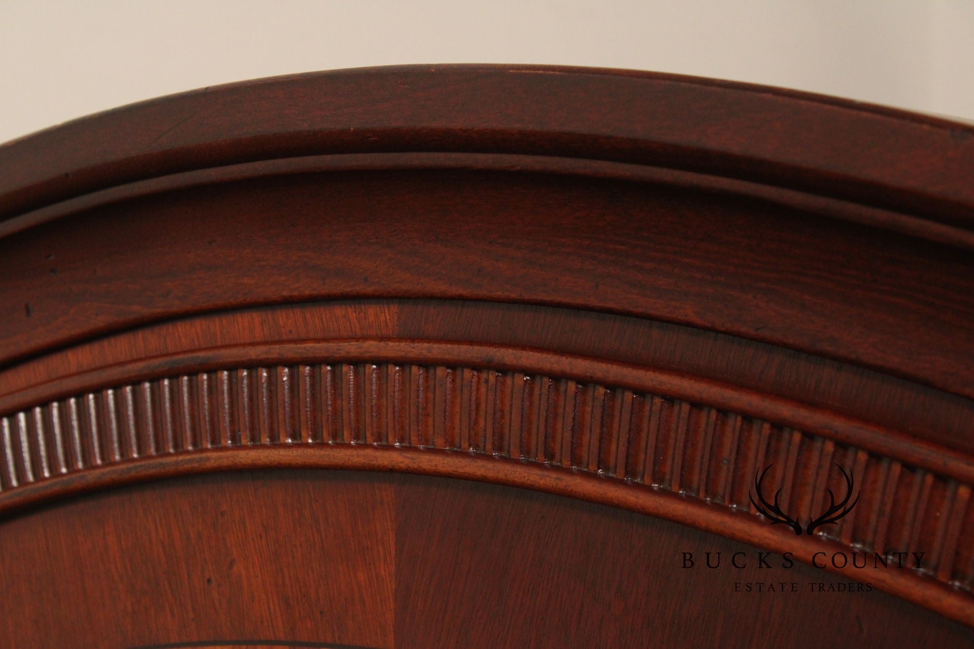 Thomasville Kent Park Queen Size Mahogany Bed