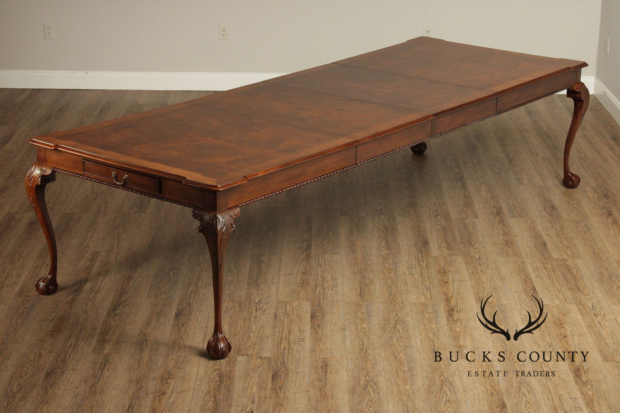 Henredon Rittenhouse Square Chippendale Style Mahogany Dining Table With Ball & Claw Feet