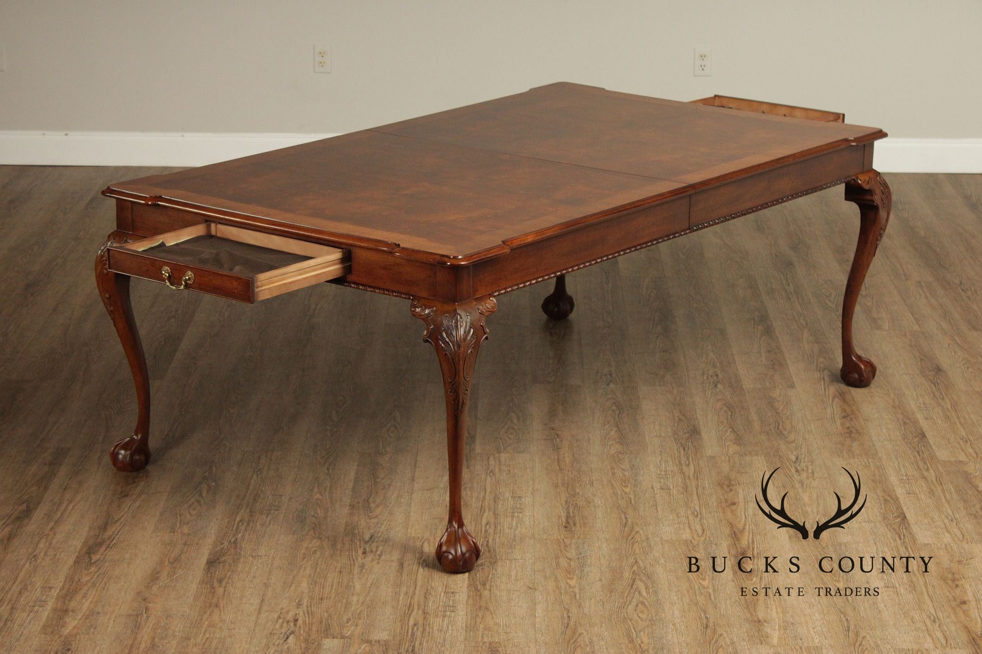 Henredon Rittenhouse Square Chippendale Style Mahogany Dining Table With Ball & Claw Feet