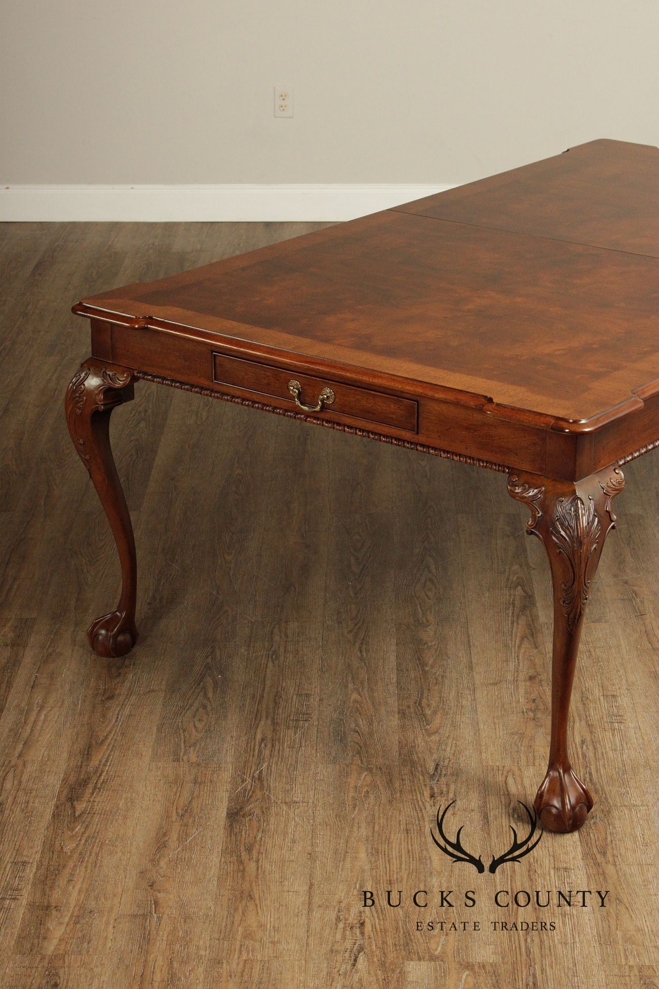 Henredon Rittenhouse Square Chippendale Style Mahogany Dining Table With Ball & Claw Feet