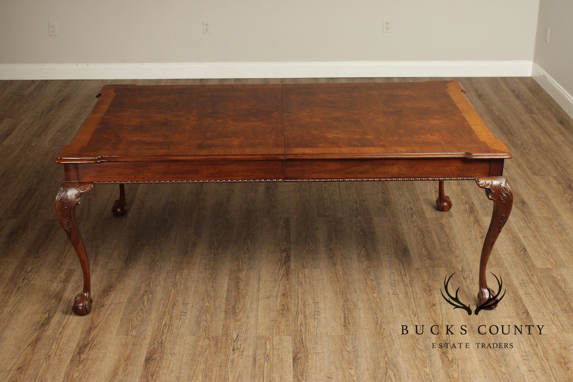 Henredon Rittenhouse Square Chippendale Style Mahogany Dining Table With Ball & Claw Feet