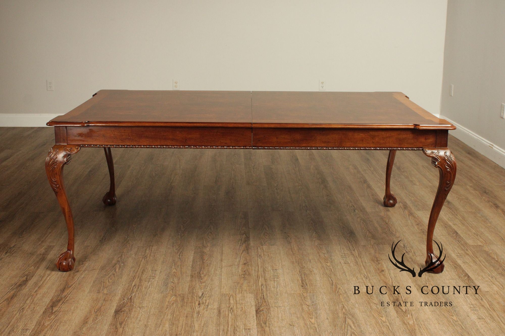 Henredon Rittenhouse Square Chippendale Style Mahogany Dining Table With Ball & Claw Feet