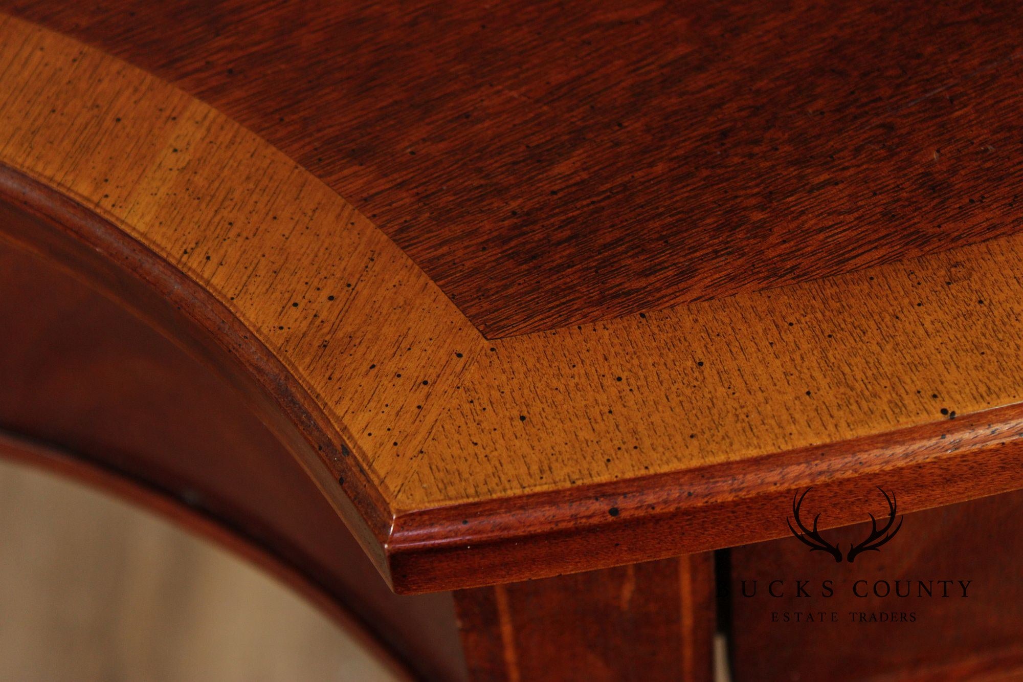 Thomasville The Mahogany Collection Hepplewhite Style Inlaid Console Table