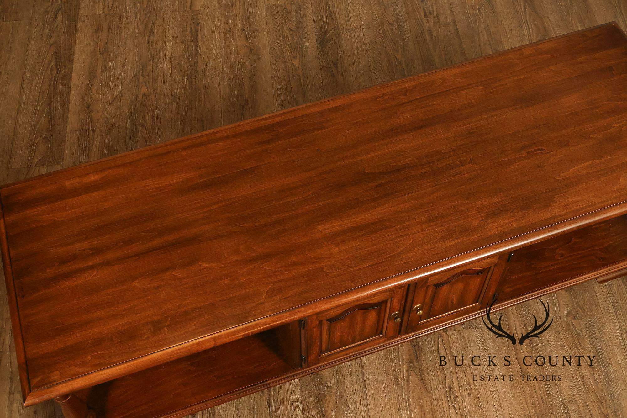 Pennsylvania House Traditional Style Vintage Maple Long Coffee Table With Cabinet Storage