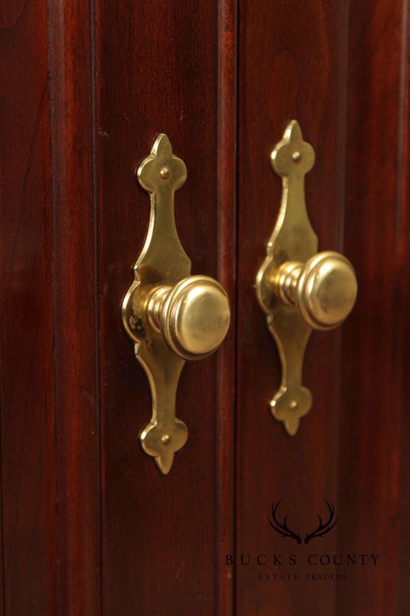 Stickley Traditional Mahogany Flip-Top Server Cabinet