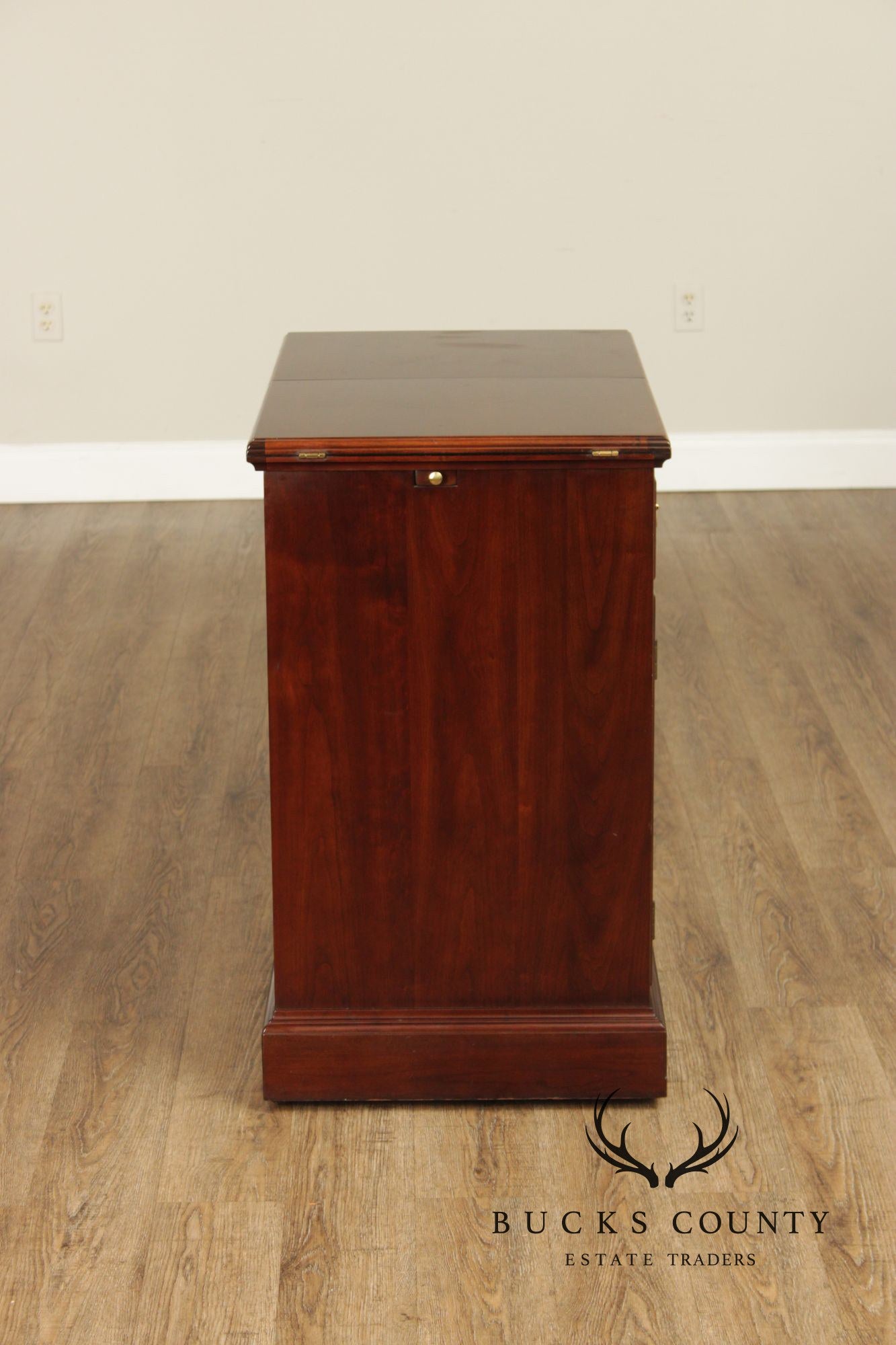 Stickley Traditional Mahogany Flip-Top Server Cabinet