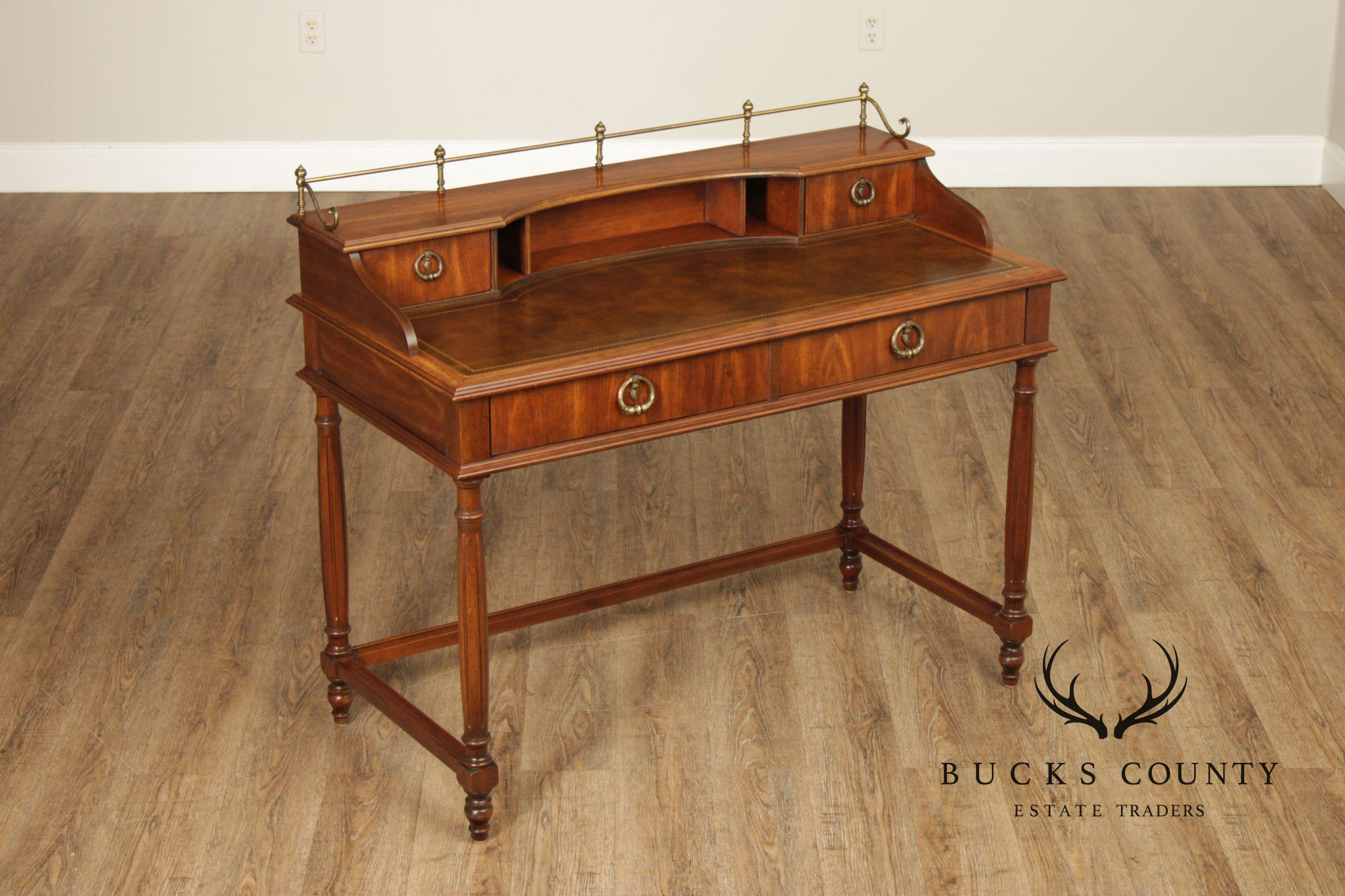 Sligh Vintage Regency Style Leather Top Writing Desk