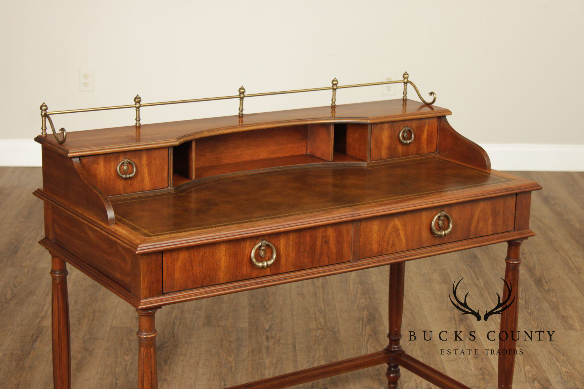 Sligh Vintage Regency Style Leather Top Writing Desk