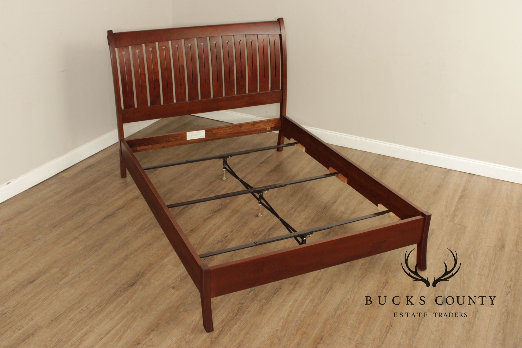 Stickley Cherry Queen Sleigh Bed With Slatted Headboard