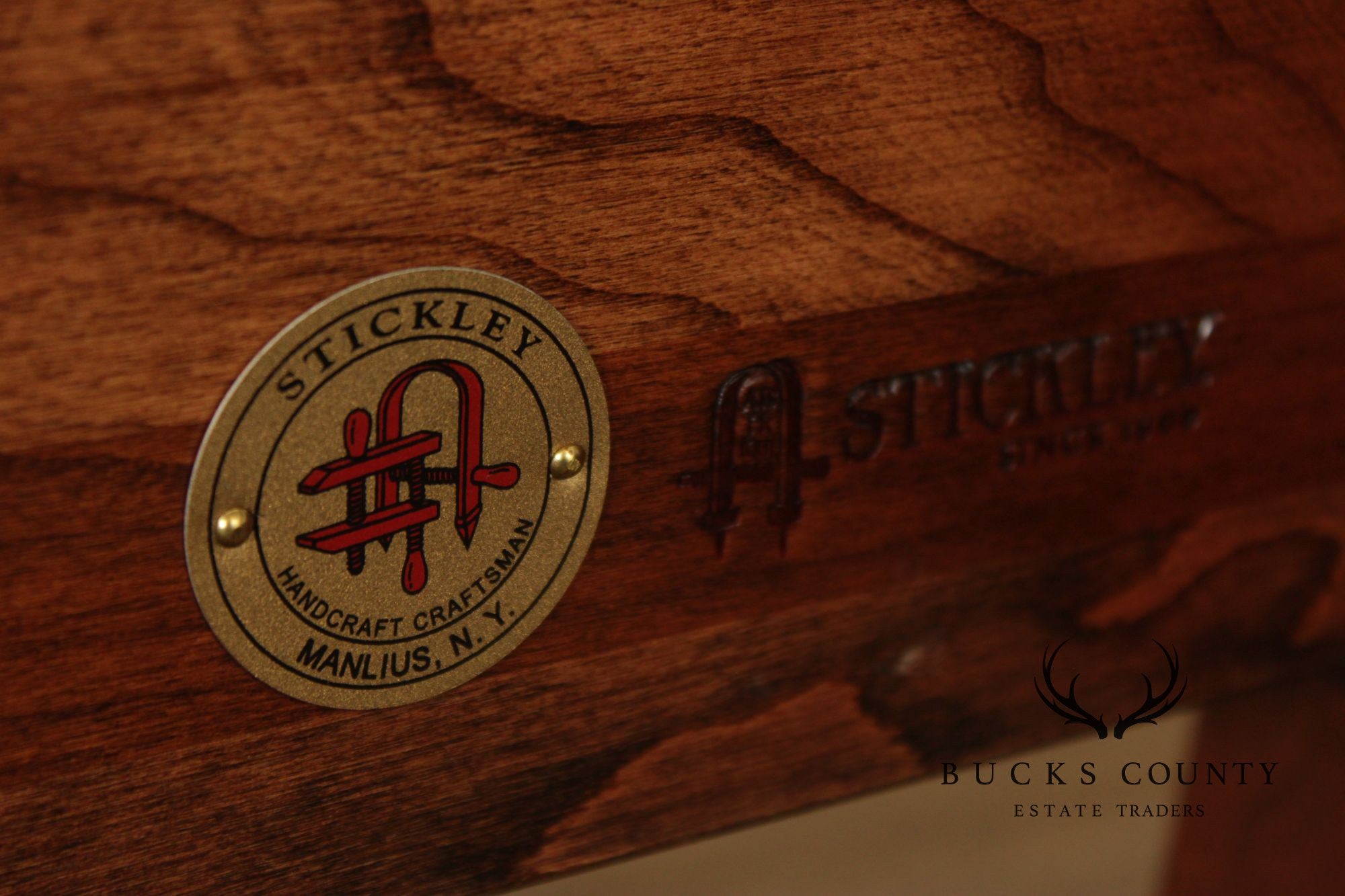 Stickley Cherry Queen Sleigh Bed With Slatted Headboard