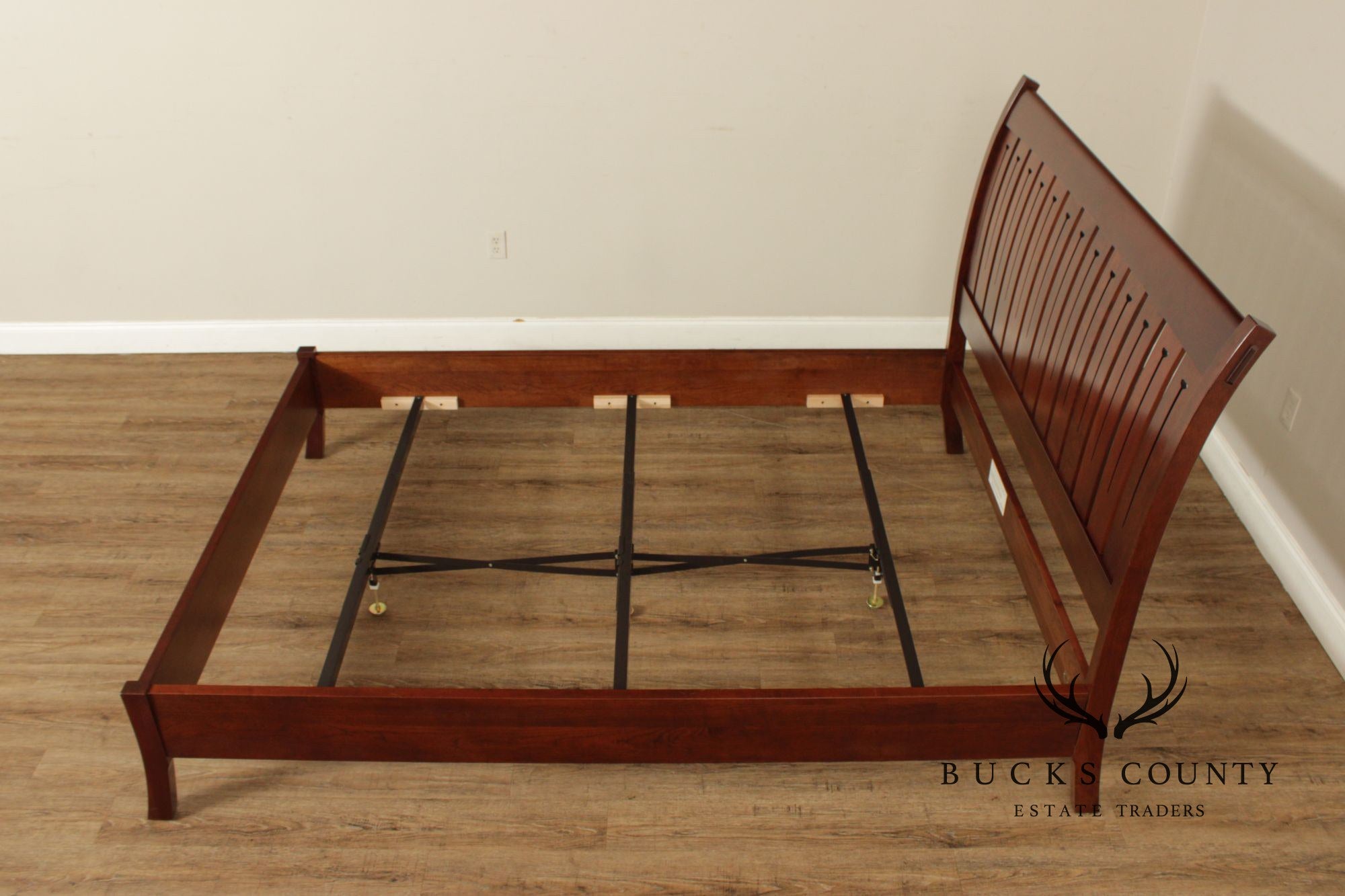Stickley Cherry Queen Sleigh Bed With Slatted Headboard