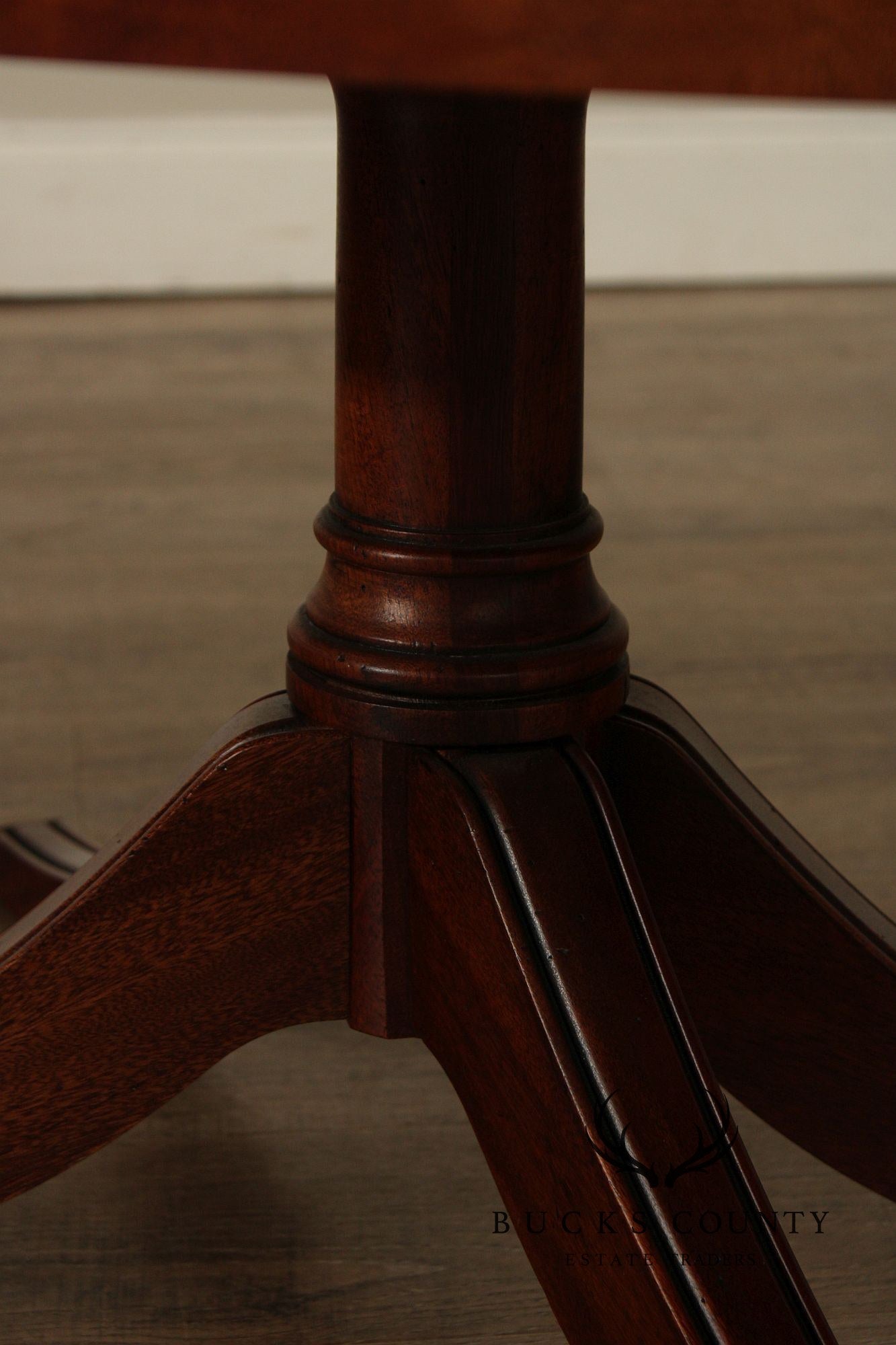 Ethan Allen Newport Inlaid Mahogany Oval Pedestal Coffee Table