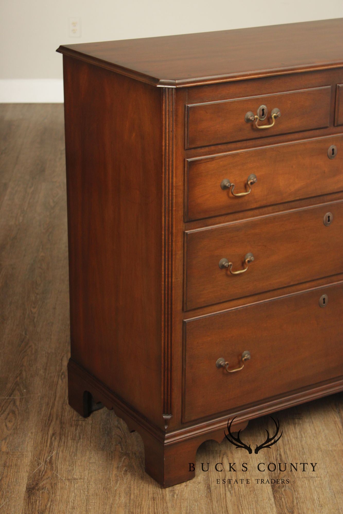 Kittinger Georgian Style Colonial Williamsburg Mahogany Chest Of Drawers